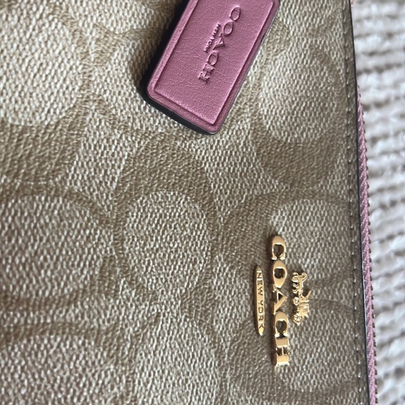Coach double zipper wristlet - Picture 4 of 4